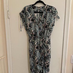 Bebe Grean Pink Leaf Print Knee Length V-Neck Dress Size XS